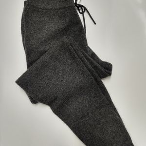 Cashmere joggers